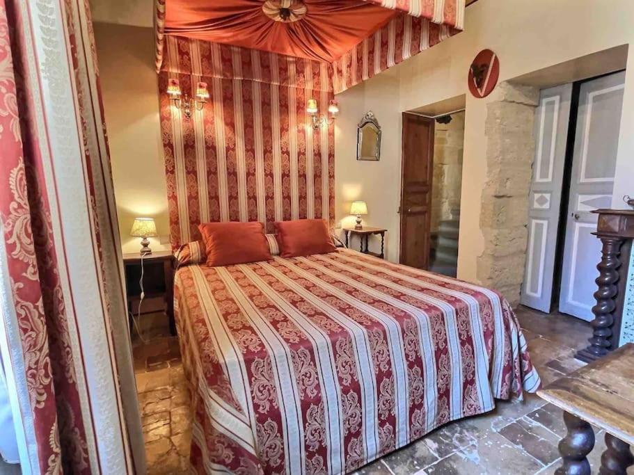 Chez Lydia - Osez La Vie De Chateau ! Pont Du Gard, Uzes เรอมูแล็งส์ ภายนอก รูปภาพ