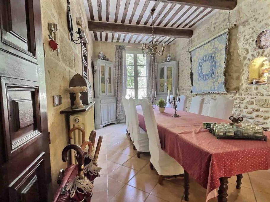 Chez Lydia - Osez La Vie De Chateau ! Pont Du Gard, Uzes เรอมูแล็งส์ ภายนอก รูปภาพ
